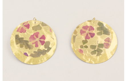 Pendientes discos de lentejuelas dorada, flores na