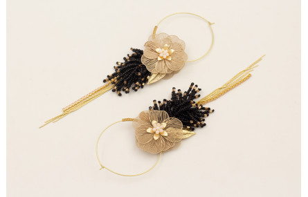 Pendientes aro con flora alambre esmalte beige, fl