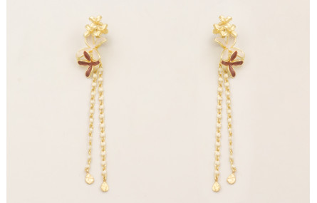 Pendientes perno trio flores doradas mate con flor