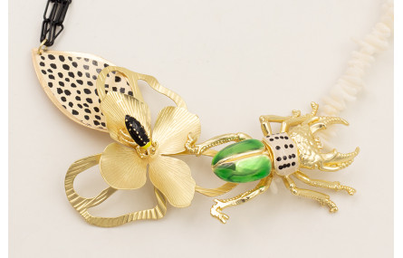 Collar mitad cadena eslabón negro mitad chips cora