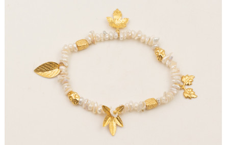 Pulsera chips perlas naturales, hojas y entrepieza