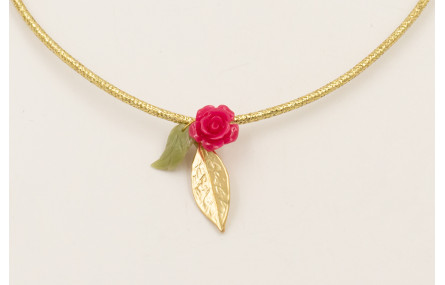 Collar cordón magnetico dorado con hoja y flor de 