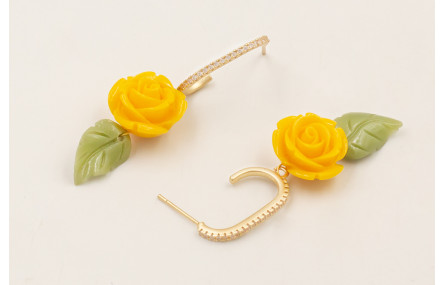 Pendientes semi ovalado con brillos colgante flor 