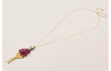 Collar cadena pequeña dorada con cabeza de serpien