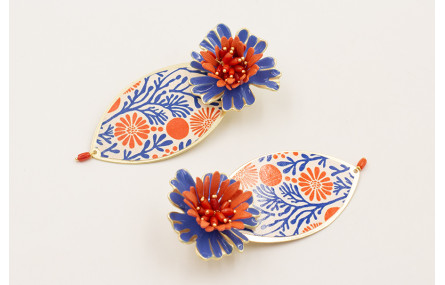 Pendientes pieza ovalada estamapada corales rojos