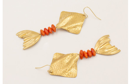 Pendientes gancho sencillo con manta raya con cono