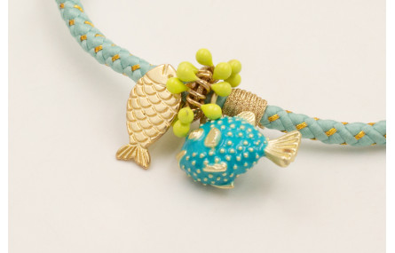 Pulsera cordón aqua con hilo dorado cierre de iman