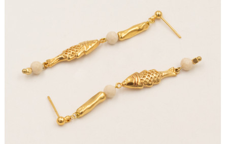 Pendientes ORO18K perno bolita con pez con palo co