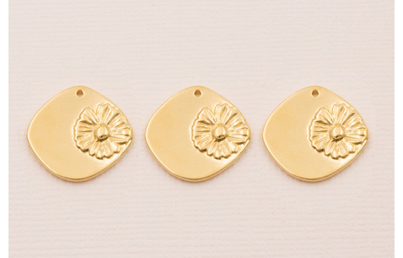 Colgante Rombo 18*16 Flor Baño Oro 3M 18K