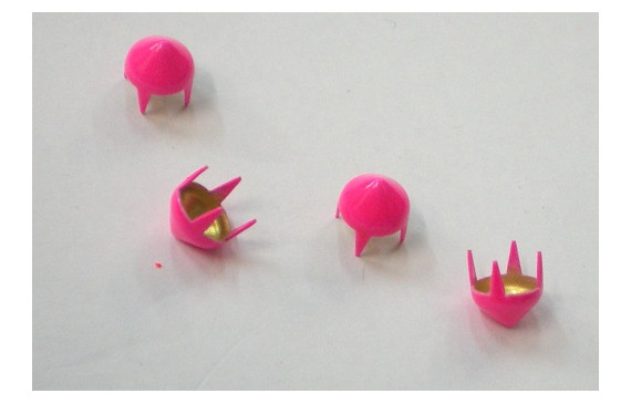 Tachuela cónica 6,5mm Fuxia fluor