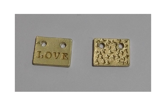 Chapita rectangular Love Oro Mate 9*7mm