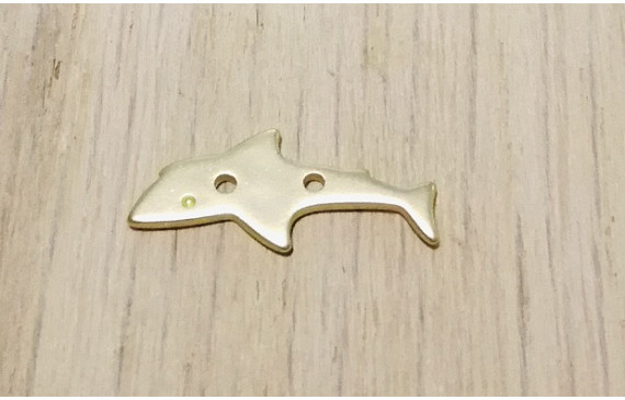 Tiburón dobre agujero 18mm long. Oro Mate