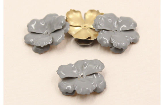 Flor Sobrepuesta 31mm Oro Mate y Esmalte Gris