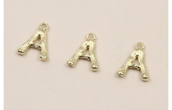 Colgante Letra A latón Dorado 15*10mm
