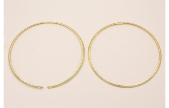 Collar Lámina de 4mm  Dorado Mate con cierre