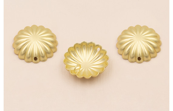 Colgante semicircular estriado 27mm Oro Mate