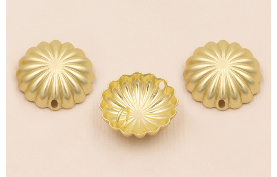 Colgante semicircular estriado 20mm Oro Mate