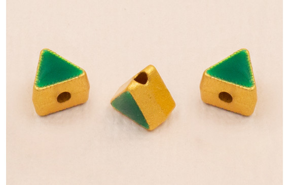 Entrepieza Triangular 5*5*4mm Oro Esmalte Verde