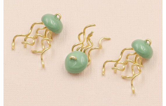 Medusa 10*4*25mm Esmalte verde Piedra