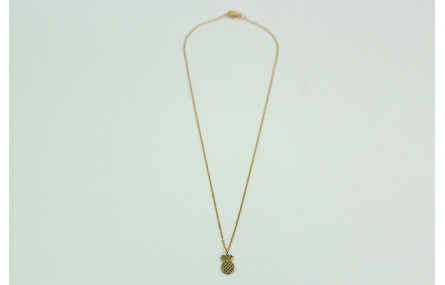 Solitario con cadena de eslabón pequeño dorado y c