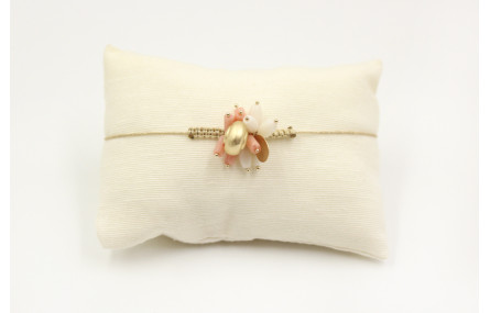 Pulsera hilo macrame dorado con semipreciosas rosa