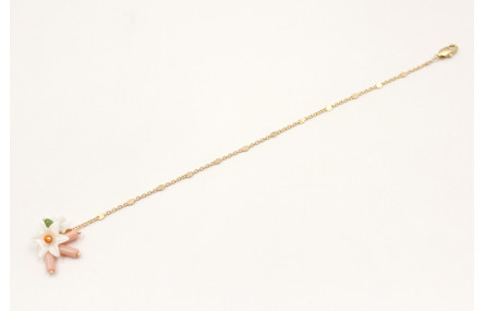 Pulsera cadena chapitas con flores de nacar en el 