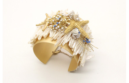 Brazalete listones perlas, con estrellas en oro ma