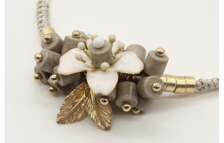 Pulsera hilo macrame plata con piedras grises, flo