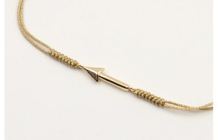 Pulsera nudo serpiente dorado con flecha dorada. E
