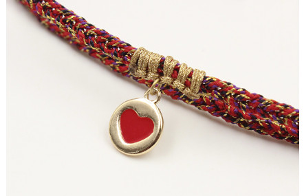 Pulsera trenzada hilo rojo vivo y oro con chapa co