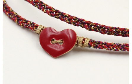 Pulsera trenzada hilo rojo vivo y oro con chapa co