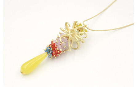 Collar largo de cadena de cordón oro mate con colg