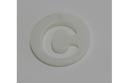 Letra calada 15mm Nacar C