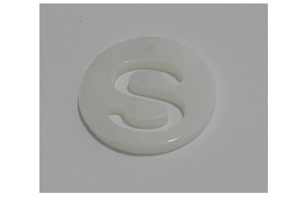 Letra calada 15mm Nacar S