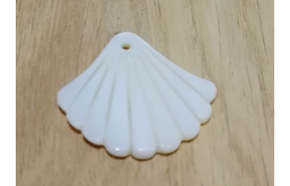 Concha triangular Nacar 25*30mm