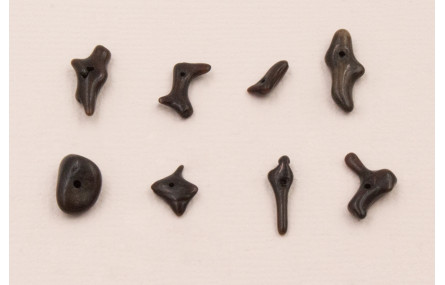 Ristra de 40cms de Chips Negro  de 10-12mm