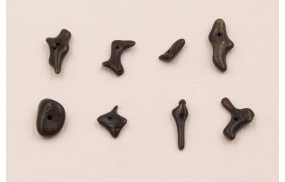 Ristra de 40cms de Chips Negro  de 10-12mm