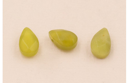 Gota Cuarzo facetado 10*6mm verde claro