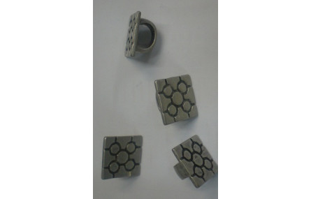 Baldosa Bilbao Plata Vieja18*18mm para Regaliz