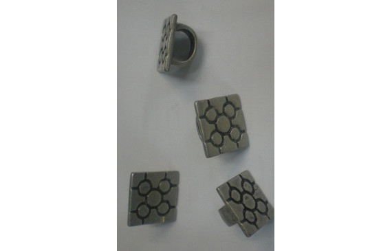 Baldosa Bilbao Plata Vieja18*18mm para Regaliz