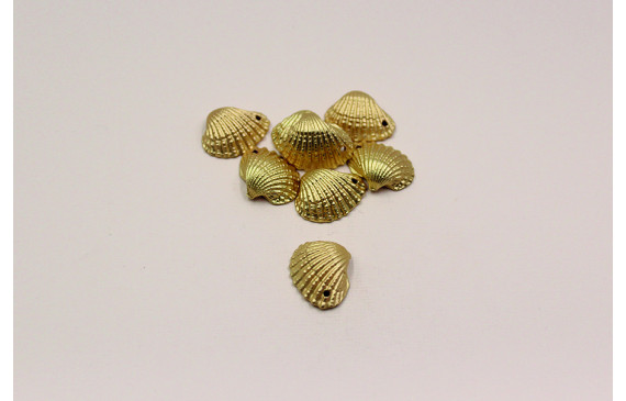 Colgante almeja 22*18mm Oro Mate