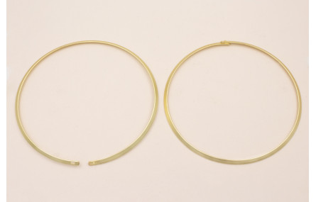 Collar Lámina de 4mm  Dorado Mate con cierre