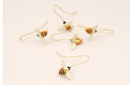 Pendiente Abeja Oro Mate pintada 16*10mm