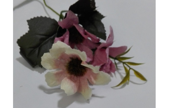 Ramillete flores 4 a 5cms diametro Rosas