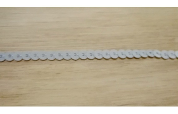 Tira de lentejuelas de 4mm Gris Claro