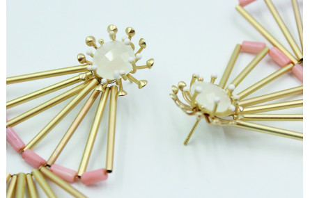Pendientes geometricos tubos oro,coral rosa