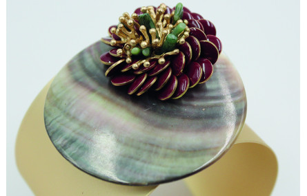 Pulsera rigida ancha con disco grande de nacar 50m