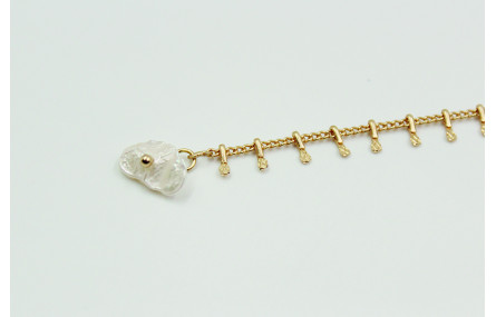 Pulsera sencilla de cadena con colgantes y perla a