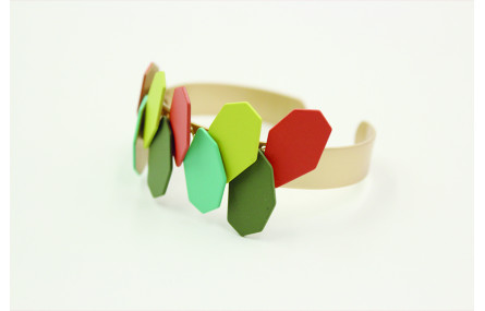 Pulsera rigida con esmaltes mates en color pistach