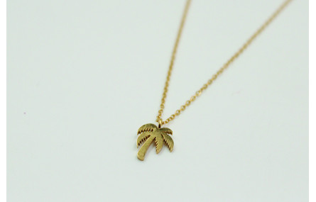 Solitario con cadena de eslabón pequeño dorado y c